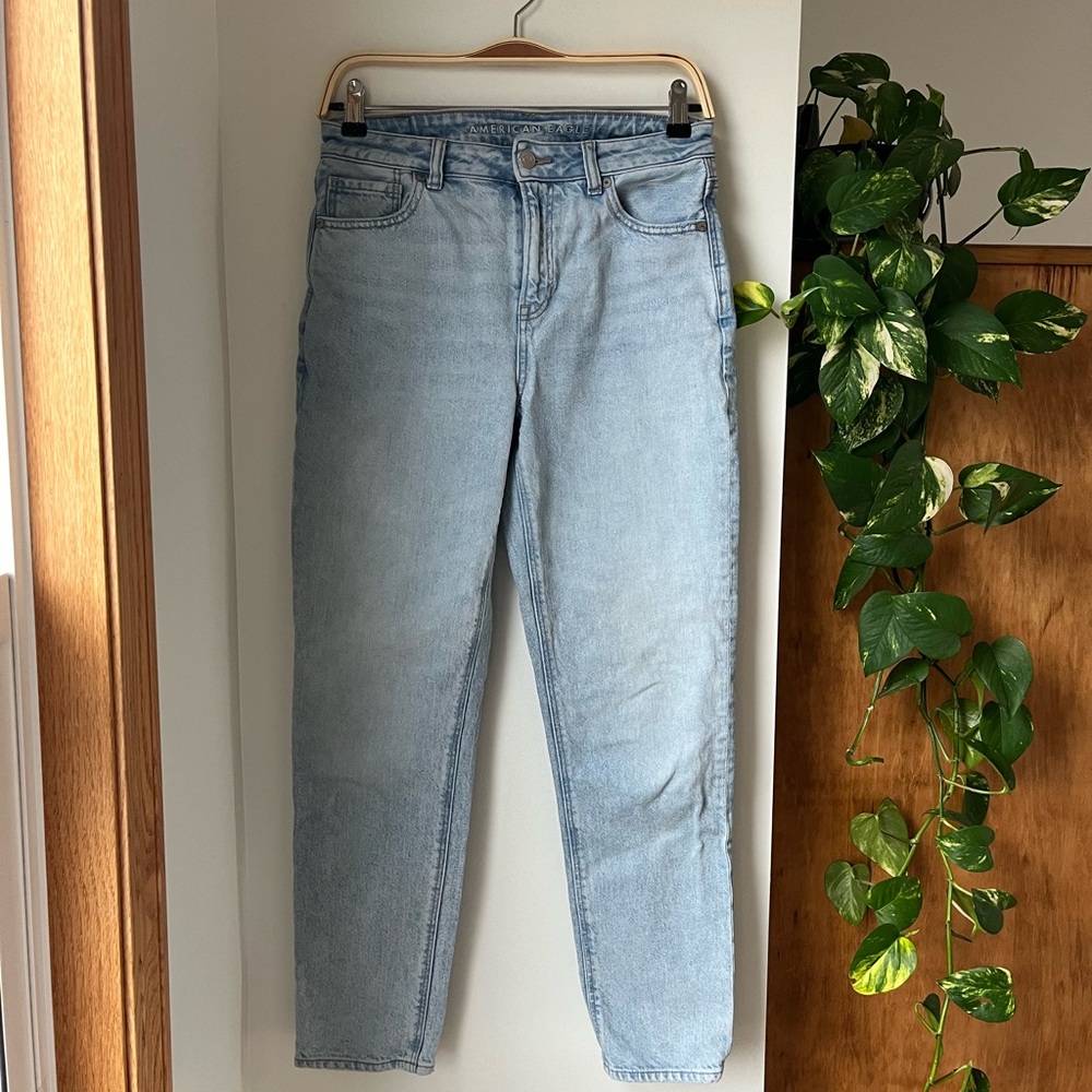 American Eagle Outfitters Light Wash Straight Leg Jeans